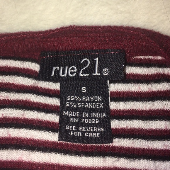 Comfy Ribbed Striped Tee - Picture 6 of 6